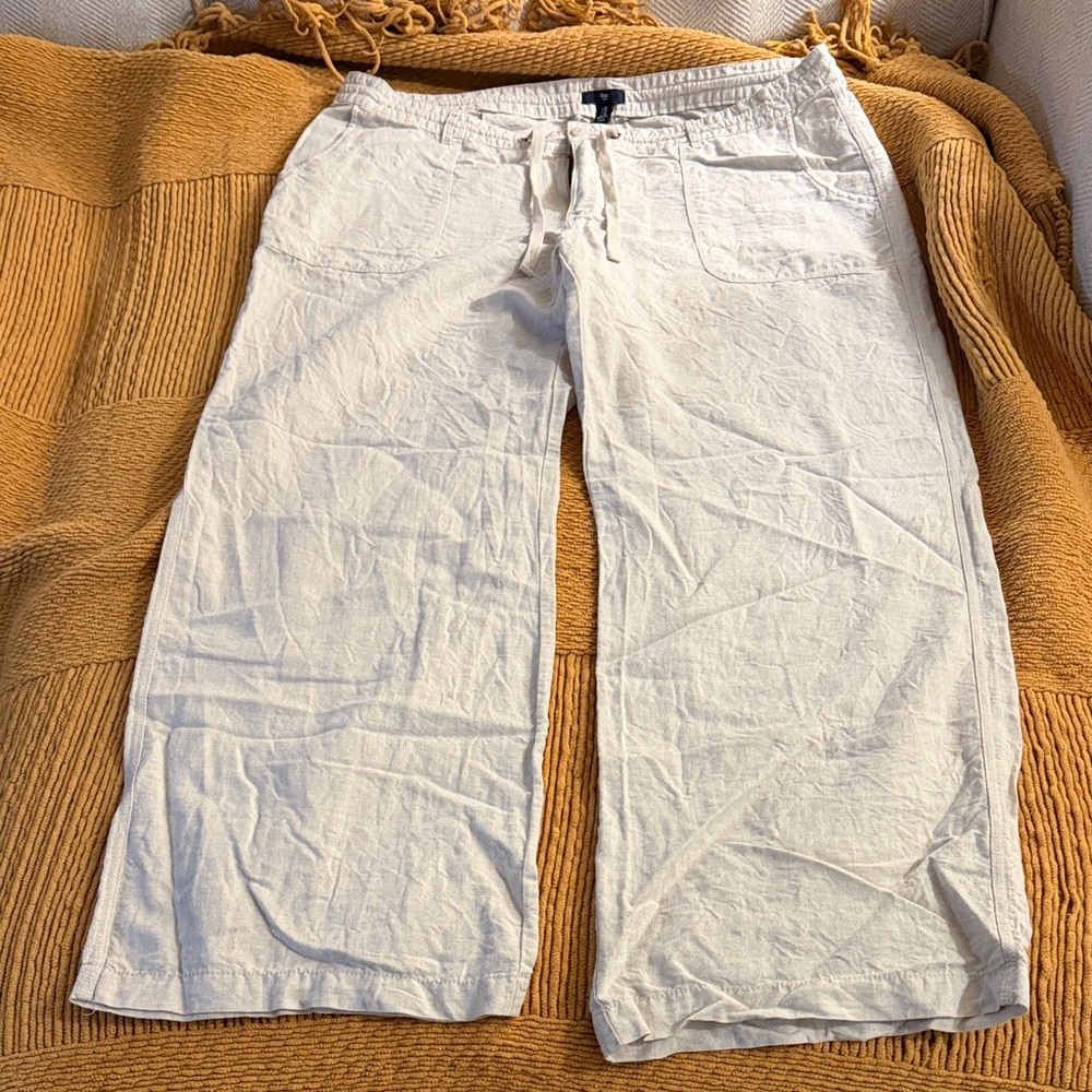 GAP Women’s Linen Trousers